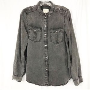 American Eagle Boyfriend Fit Button Up Long Sleeve